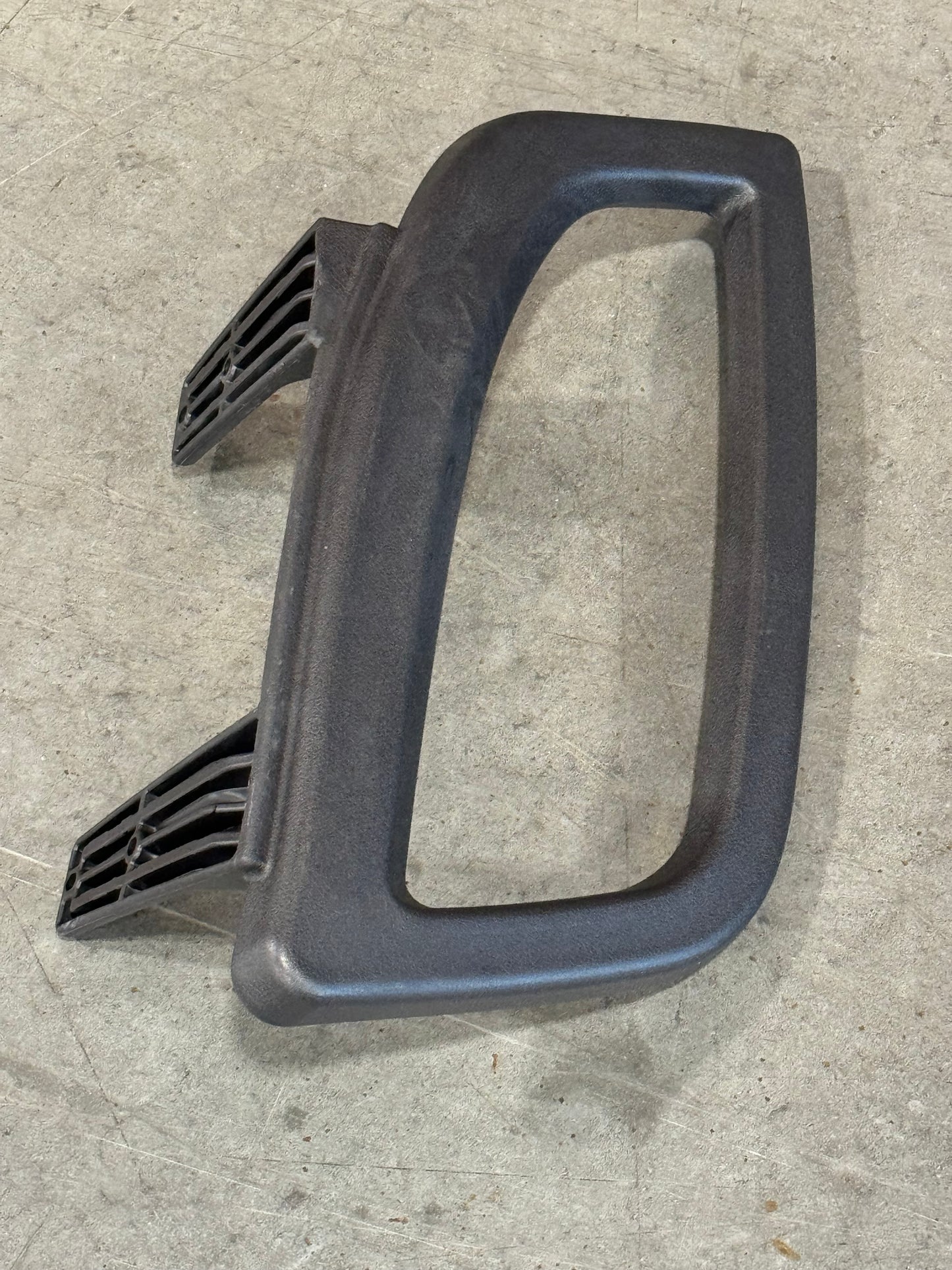 HIP RESTRAINT, SEAT HANDLE, PASSENGER SIDE - ANTHEM / ANTHEM PRO / PEAK