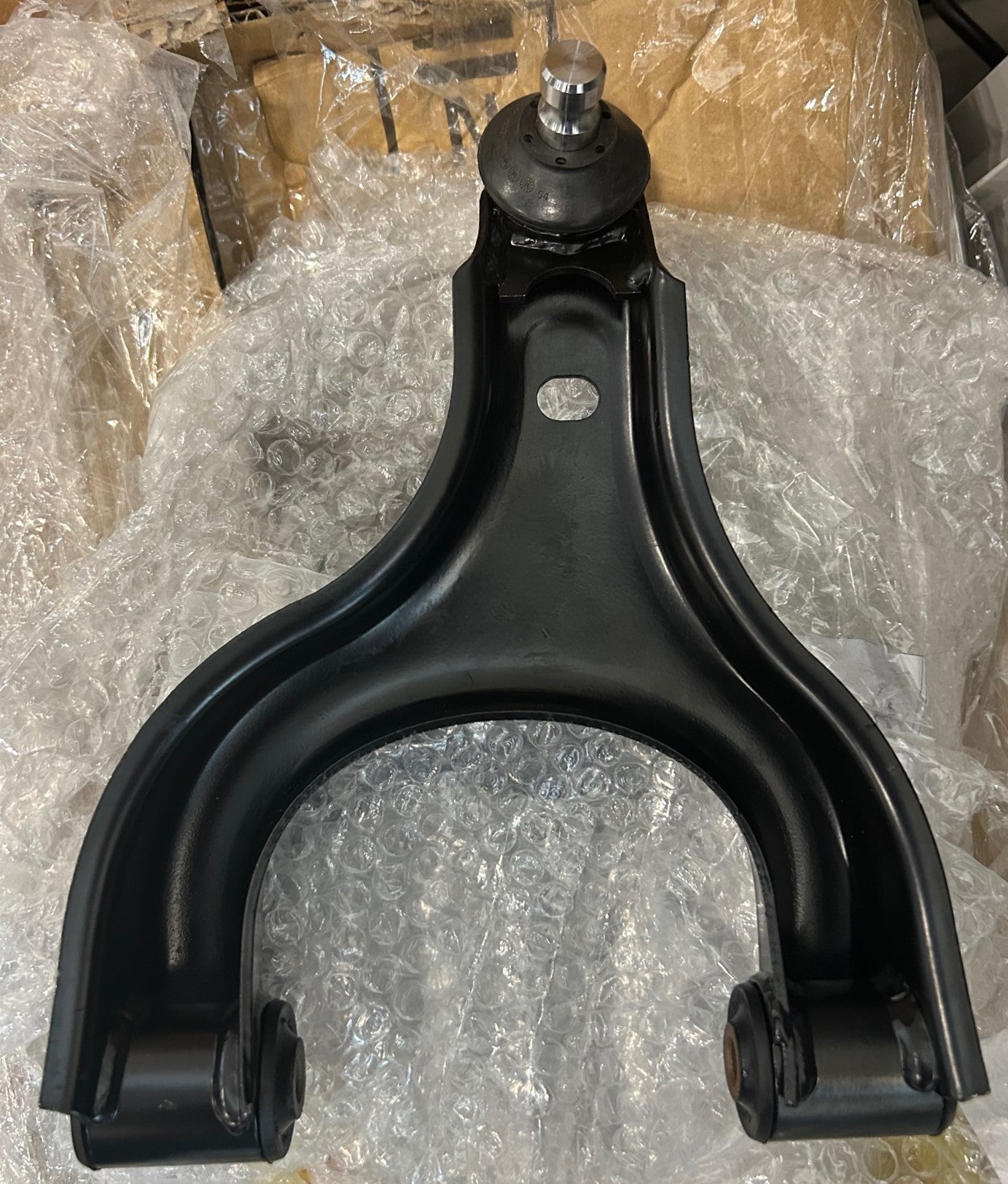 FRONT SWAY BAR LOWER CONTROL ARMS, 2025 V, EARLY FRAME DESIGN, AWC2024____ ONLY