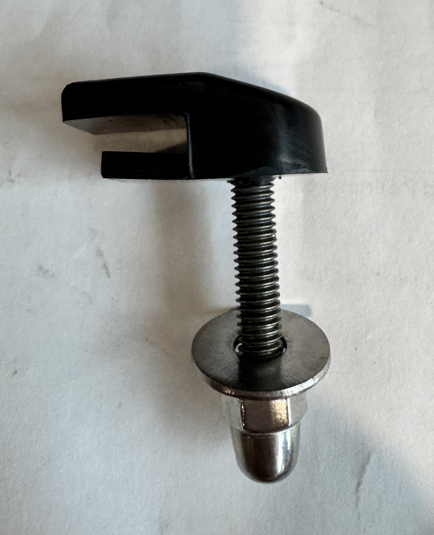 WINDSHIELD MOUNTING CLIP, LOWER, V SERIES