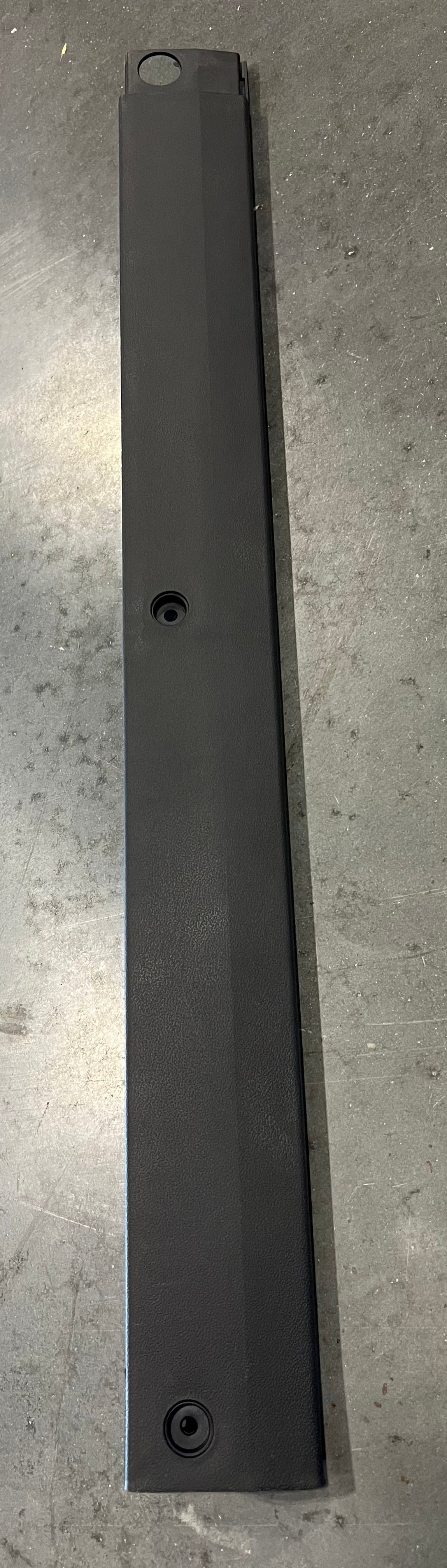 SIDE TRIM, DRIVERS MIDDLE, V6 MODEL