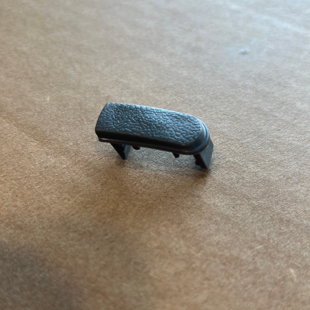 ROOF HANDLE SCREW COVER, PLUS, V