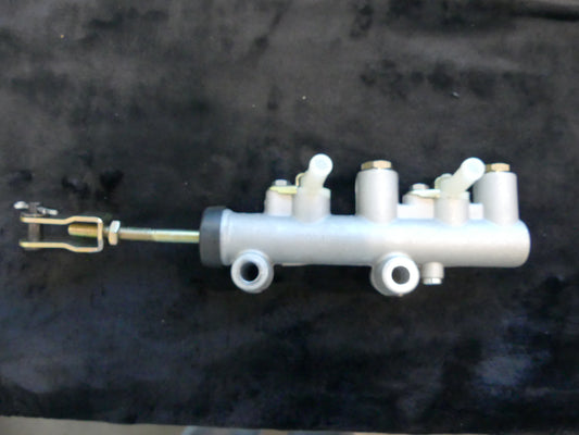 MASTER CYLINDER, BRAKE, 2025 V