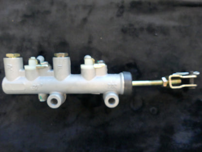 MASTER CYLINDER, BRAKE, 2025 V