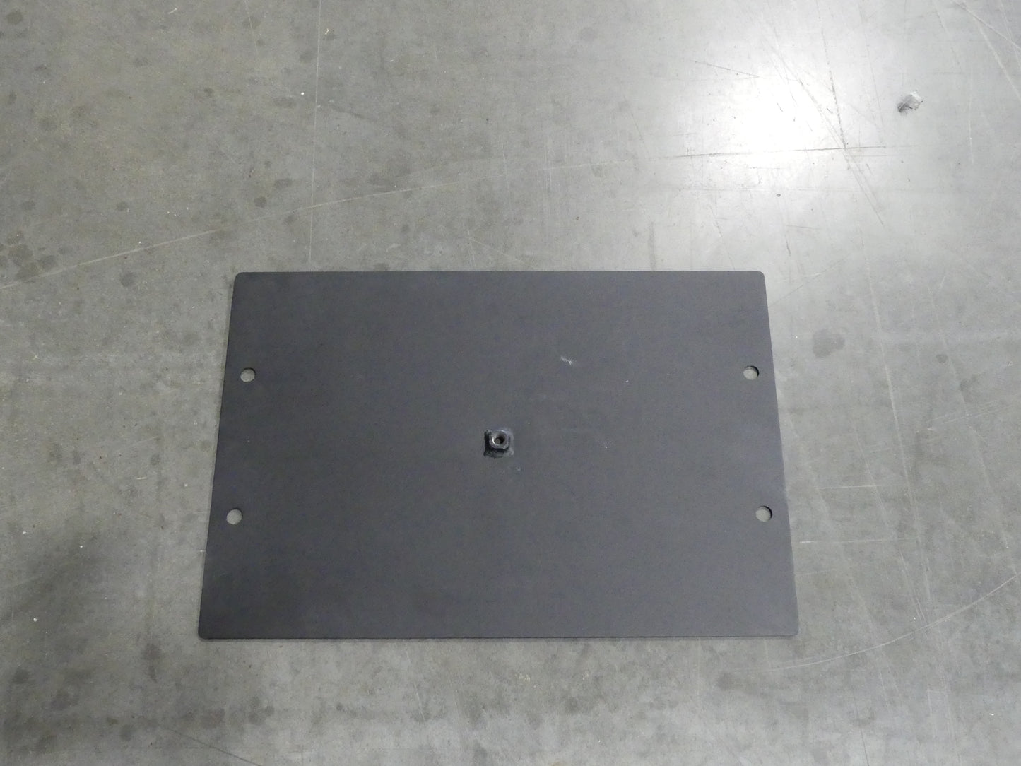 ECO BATTERY THROUGH HOLE MOUNTING PLATE