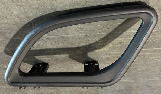 SEAT HANDLE/HIP RESTRAINT, DRIVERS SIDE, NEW STYLE, V