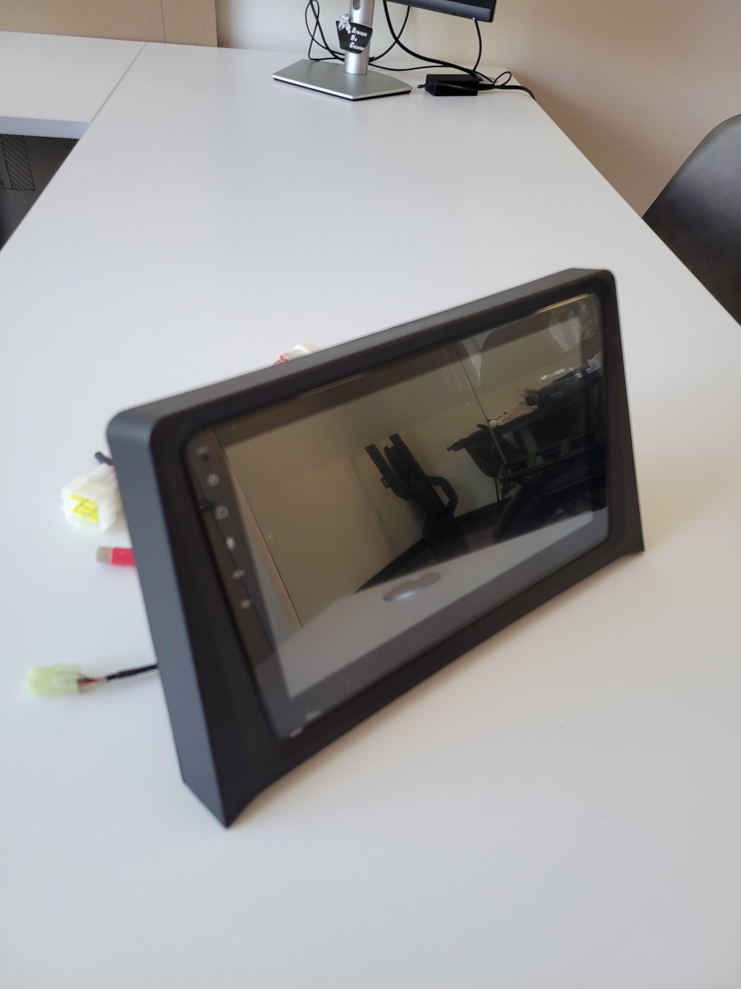 DISPLAY, TOUCHSCREEN, 2025 V