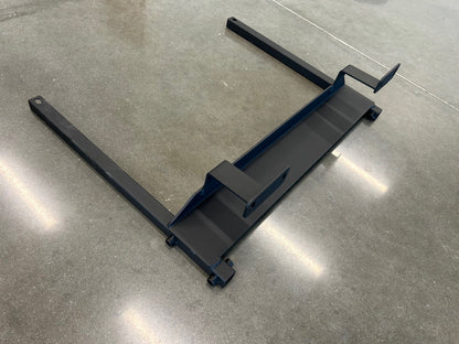 STANDING BOARD MOUNTING BRACKET, V4/V6