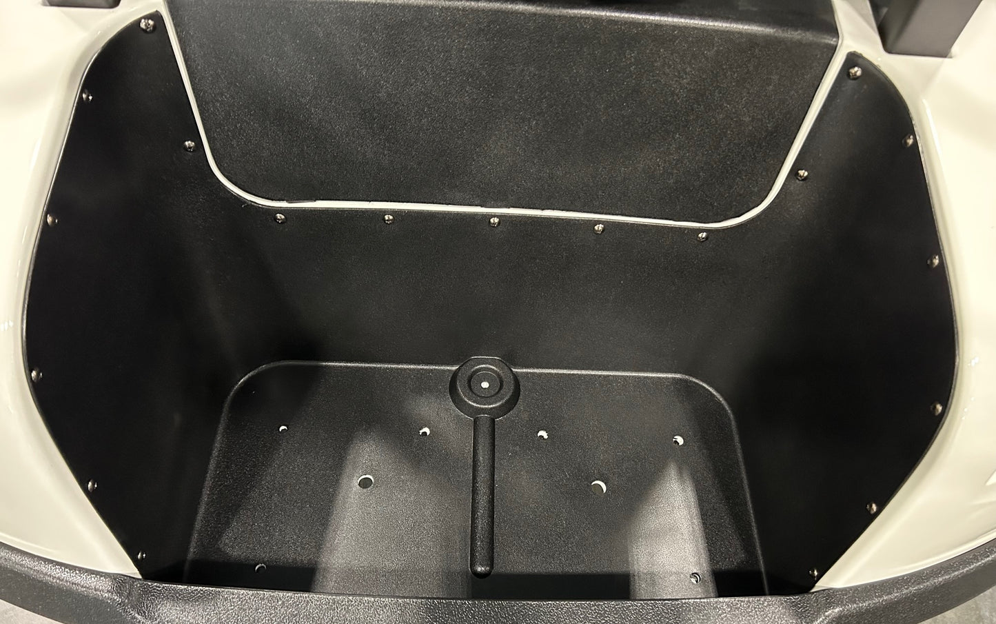 BAGWELL V, GOLF/2 PASSENGER