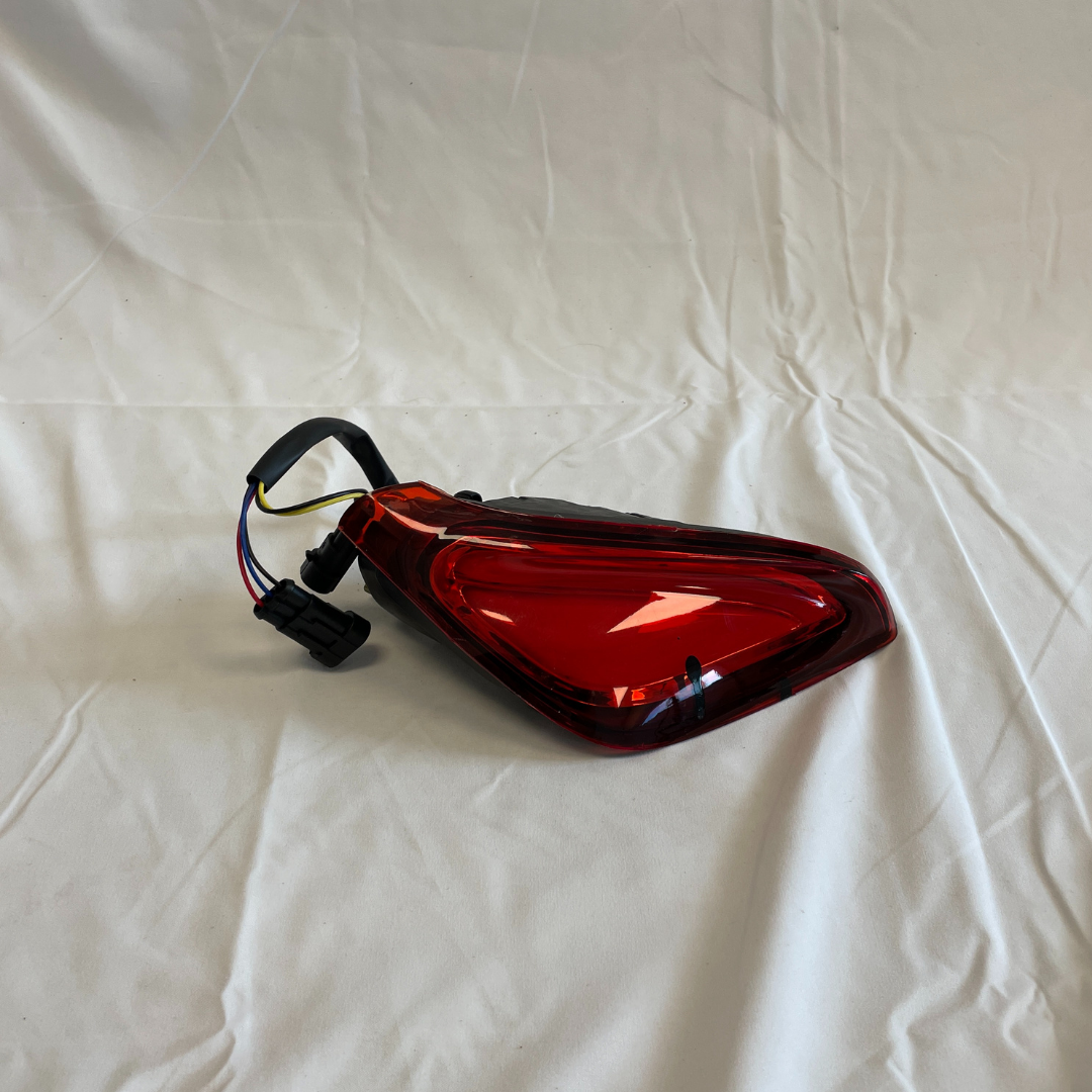 TAILLIGHT, DRIVERS SIDE, V
